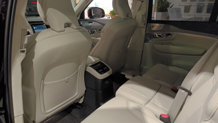 VOLVO XC90 XC90 T8 AWD Plug-In Hybrid Ultra Dark 7os aut Nowy
