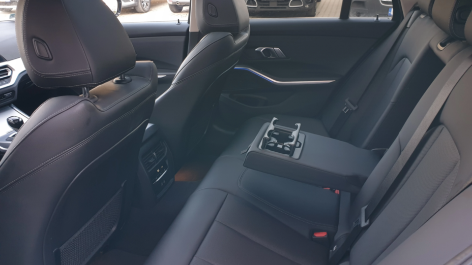BMW Seria 3 320d xDrive mHEV Luxury Line aut