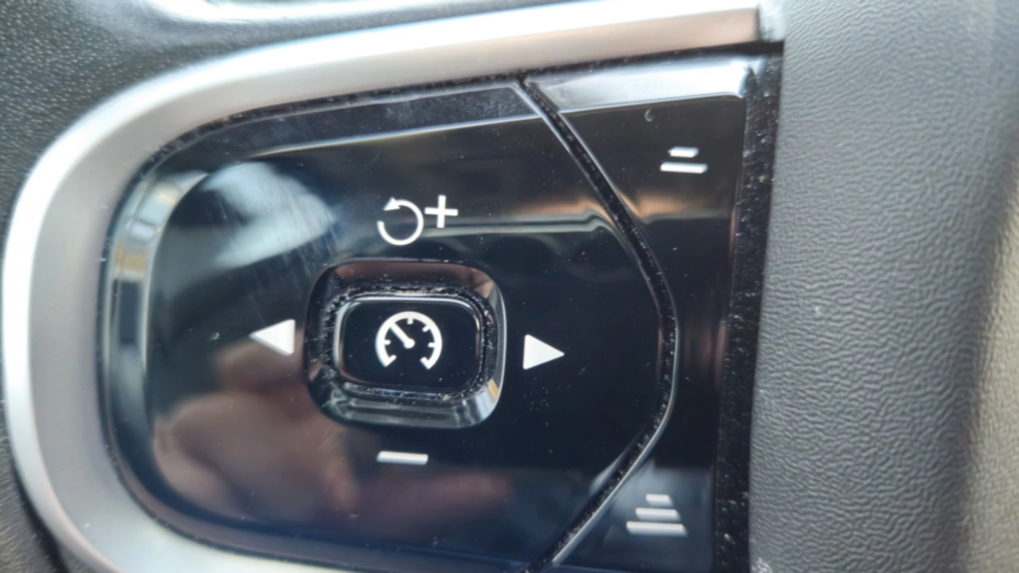 VOLVO XC90 XC90 B5 D AWD Momentum aut