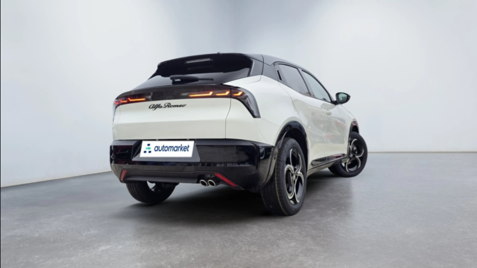 ALFA ROMEO Junior Junior 1.2 mHEV Ibrida eDCT Nowy