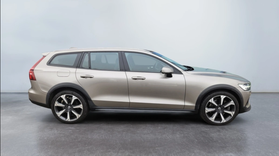 VOLVO V60 V60 CC B4 D AWD aut