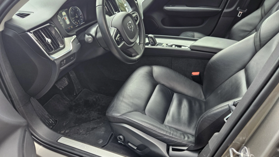 VOLVO V60 V60 CC B4 D AWD aut