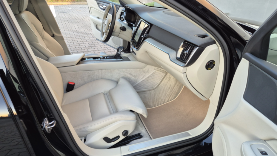 VOLVO S60 S60 T5 AWD Inscription aut