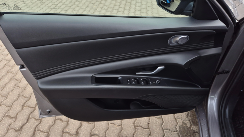 HYUNDAI Elantra Elantra 1.6 Smart CVT