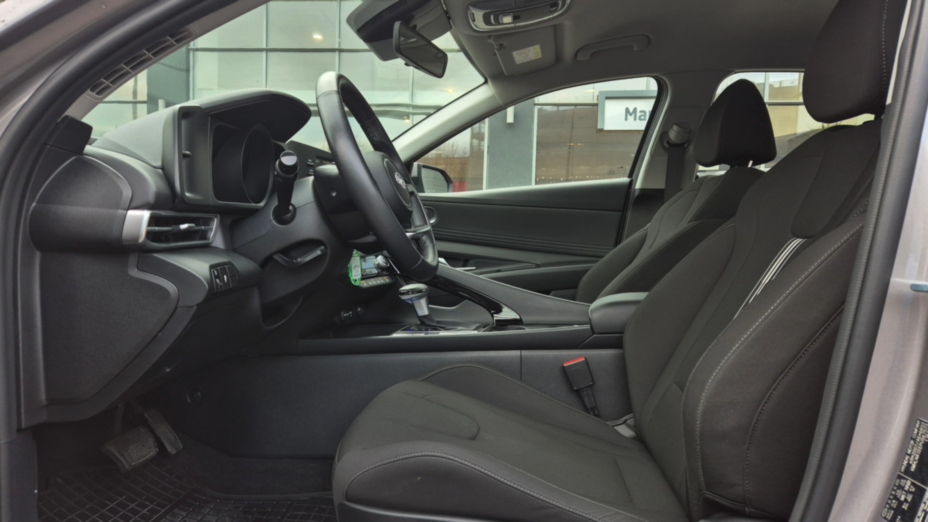 HYUNDAI Elantra Elantra 1.6 Smart CVT