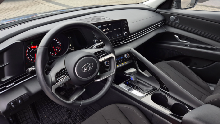 HYUNDAI Elantra Elantra 1.6 Smart CVT