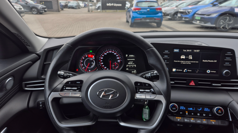 HYUNDAI Elantra Elantra 1.6 Smart CVT