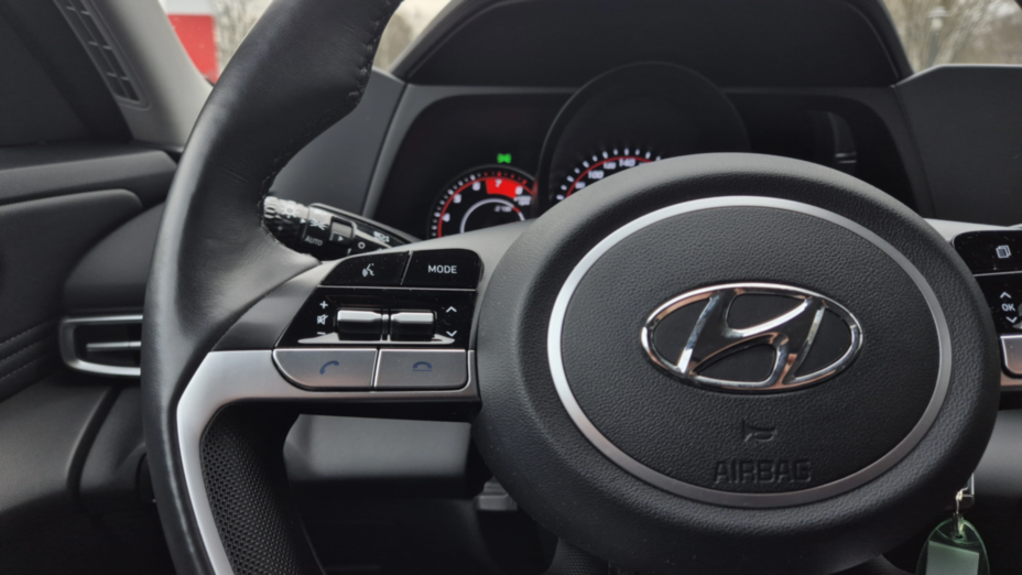 HYUNDAI Elantra Elantra 1.6 Smart CVT