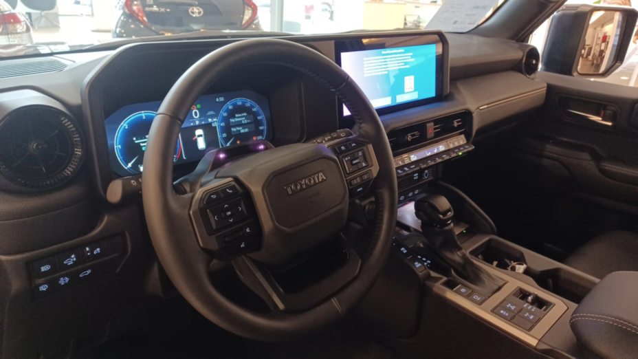 TOYOTA Land Cruiser LC 2.8 D-4D Invincible aut Nowy