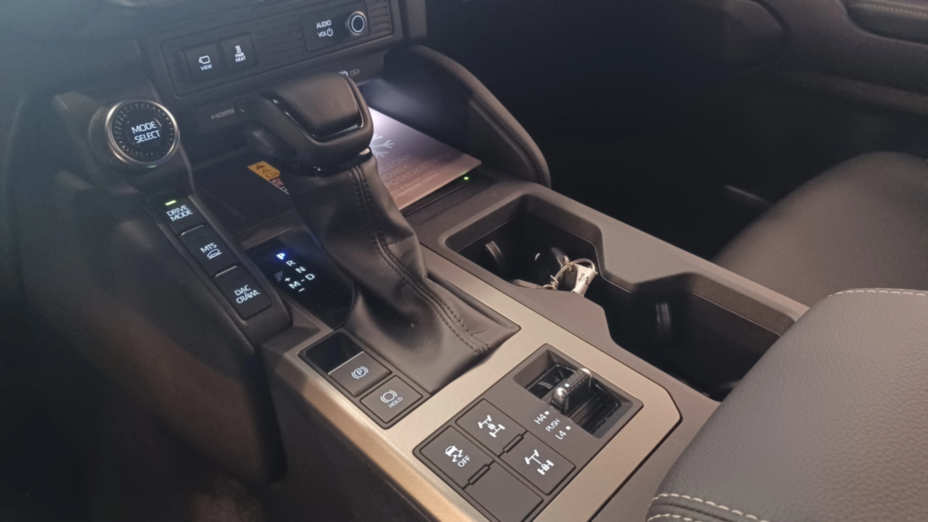 TOYOTA Land Cruiser LC 2.8 D-4D Invincible aut Nowy