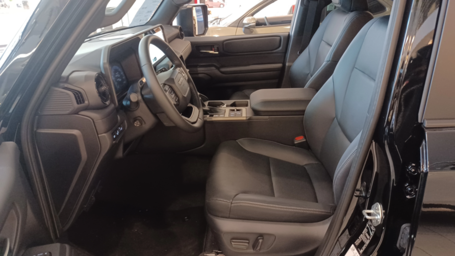 TOYOTA Land Cruiser LC 2.8 D-4D Invincible aut Nowy