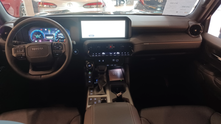 TOYOTA Land Cruiser LC 2.8 D-4D Invincible aut Nowy