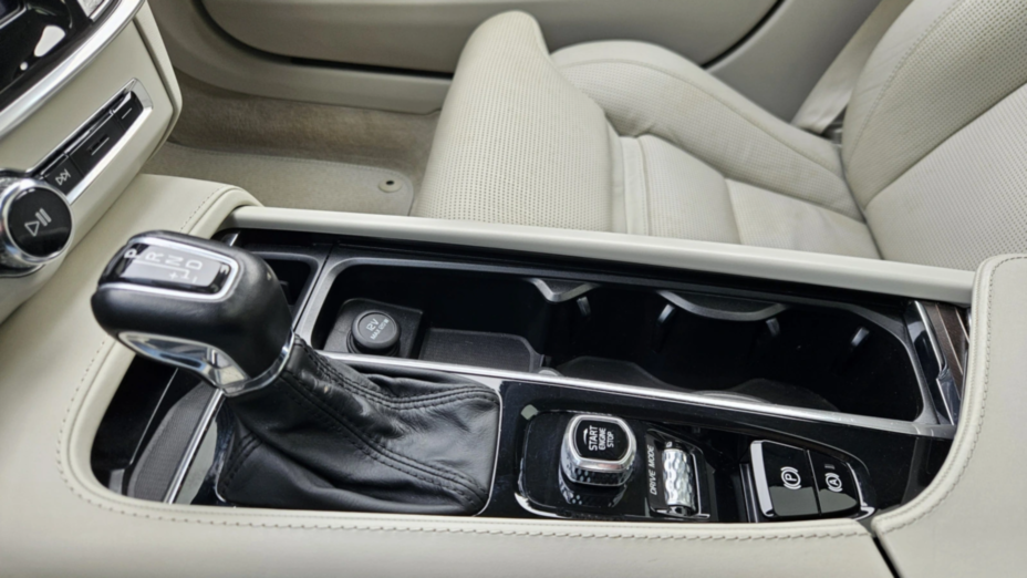 VOLVO V90 V90 CC D4 AWD Pro