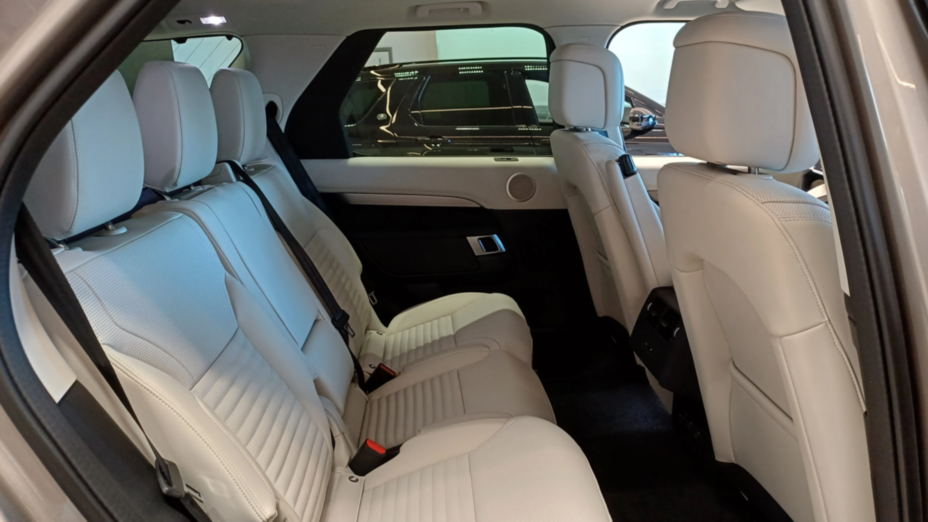 LAND ROVER Discovery Discovery V 3.0 D250 mHEV S Nowy