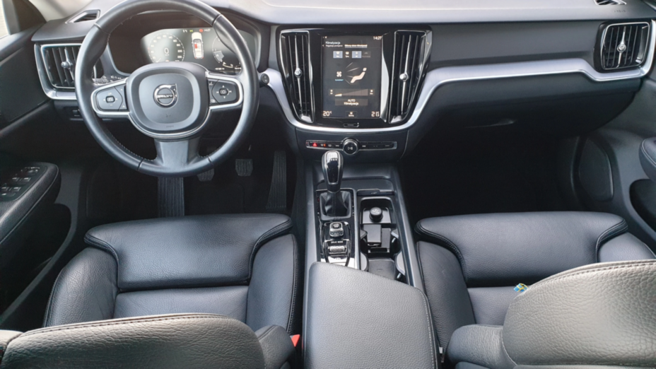 VOLVO V60 V60 D3 Momentum Pro