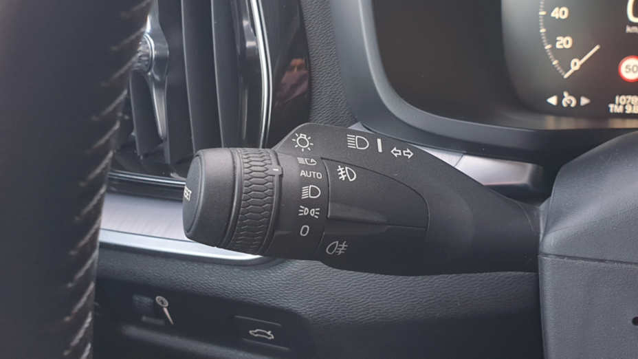VOLVO V60 V60 D3 Momentum Pro