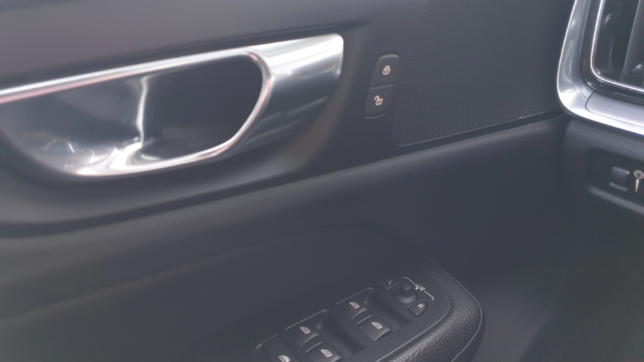 VOLVO V60 V60 D3 Momentum Pro