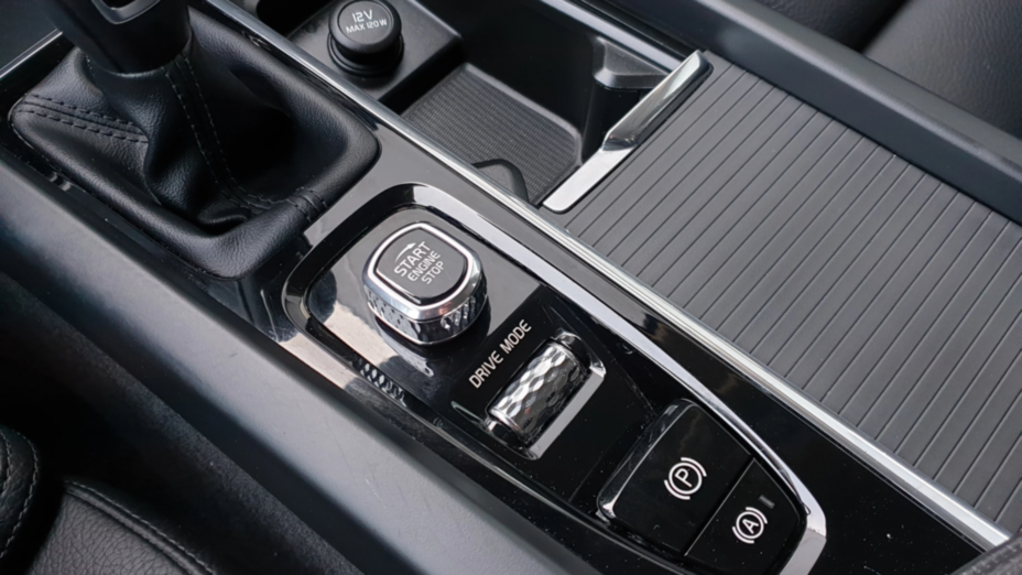 VOLVO V60 V60 D3 Momentum Pro