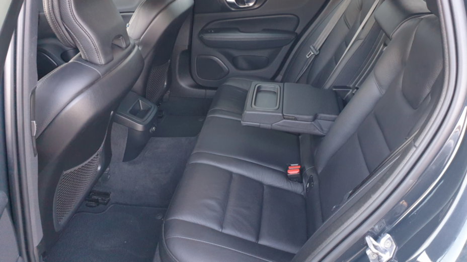 VOLVO V60 V60 D3 Momentum Pro