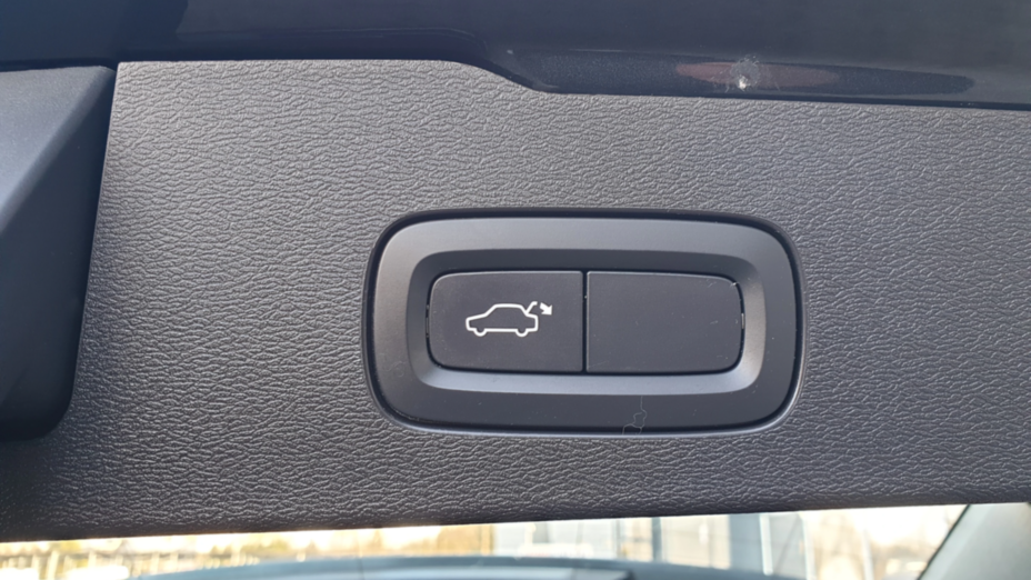 VOLVO V60 V60 D3 Momentum Pro