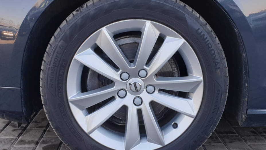 VOLVO V60 V60 D3 Momentum Pro