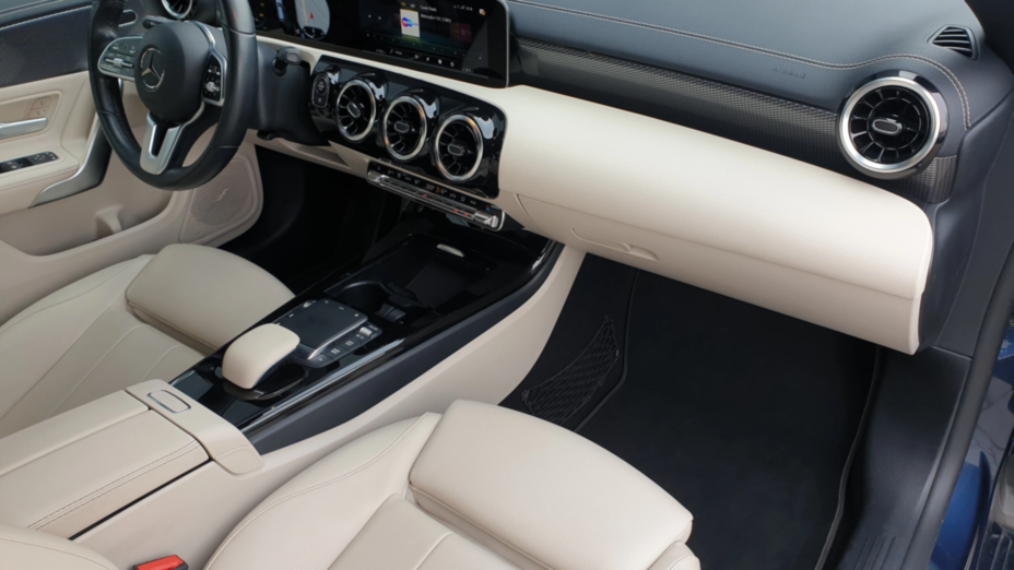 MERCEDES-BENZ CLA CLA 250 Progressive 7G-DCT