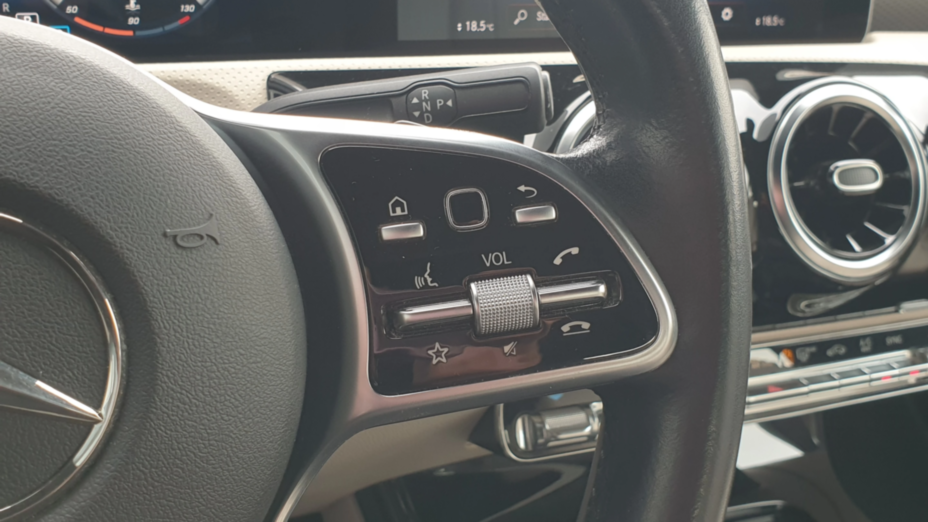 MERCEDES-BENZ CLA CLA 250 Progressive 7G-DCT