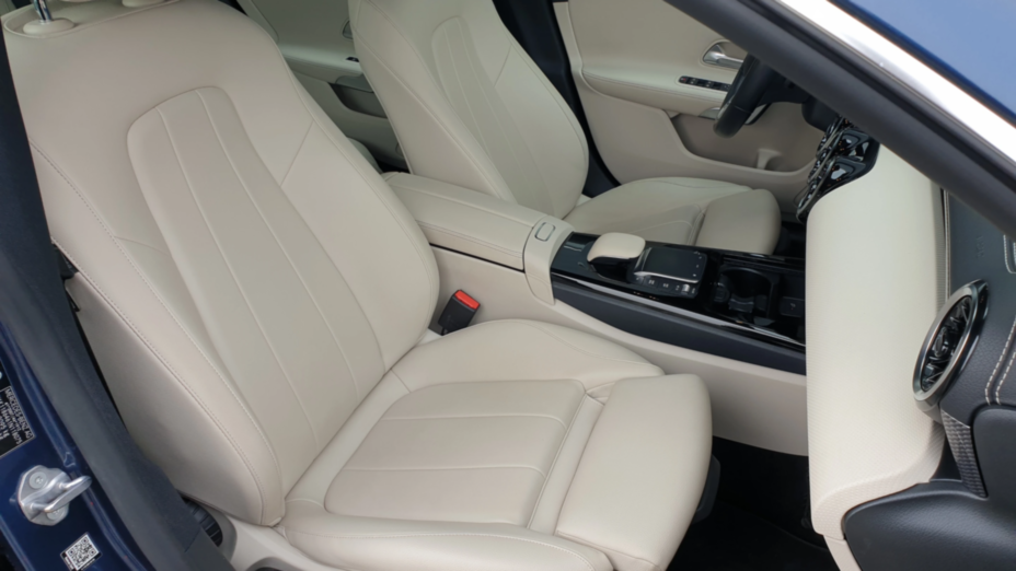 MERCEDES-BENZ CLA CLA 250 Progressive 7G-DCT