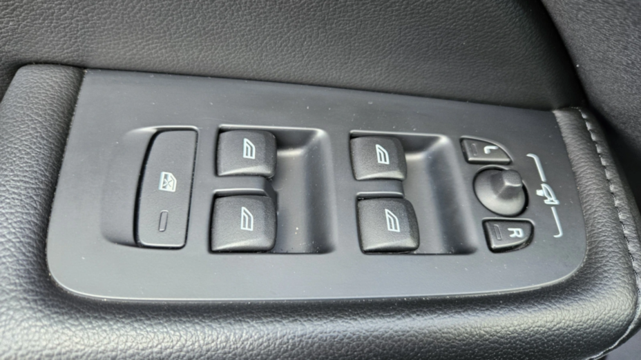VOLVO XC60 XC60 B4 B Momentum aut