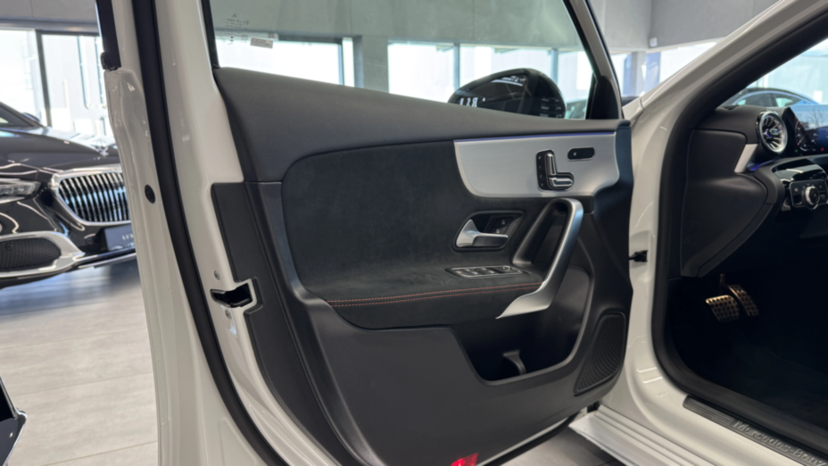 MERCEDES-BENZ A Klasa A 200 AMG Line 7G-DCT