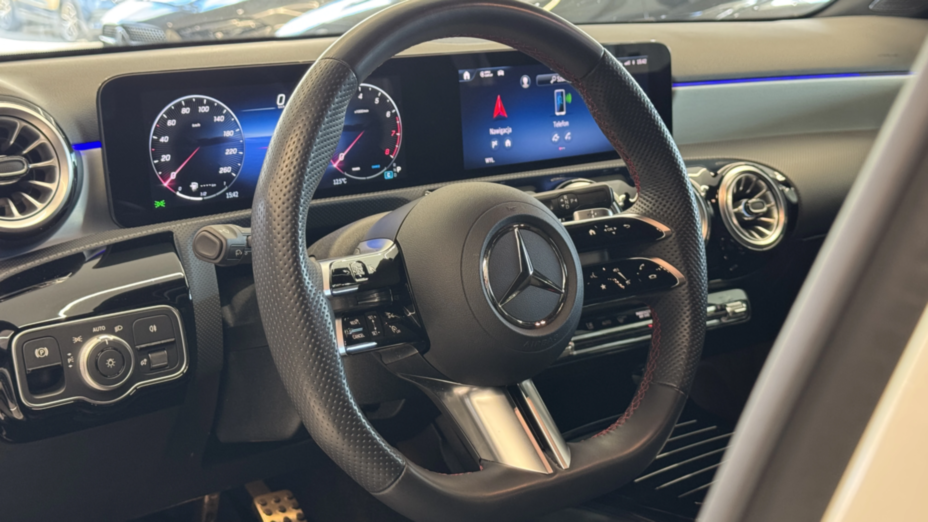 MERCEDES-BENZ A Klasa A 200 AMG Line 7G-DCT