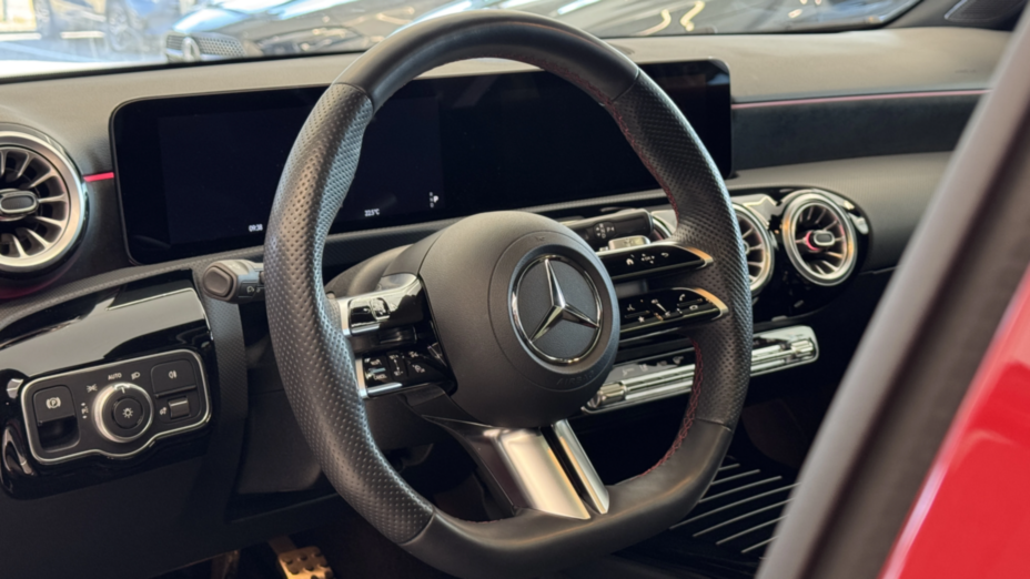 MERCEDES-BENZ A Klasa A 200 AMG Line 7G-DCT