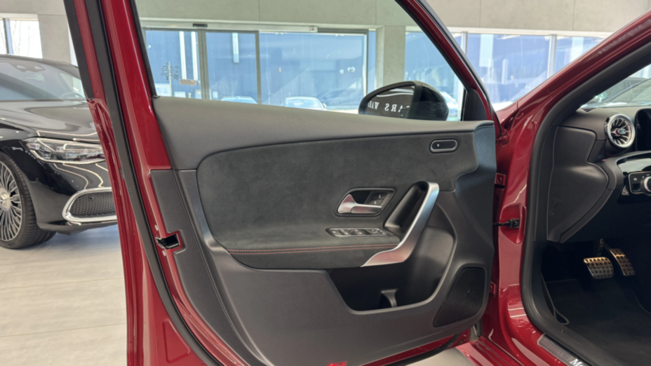 MERCEDES-BENZ A Klasa A 200 AMG Line 7G-DCT