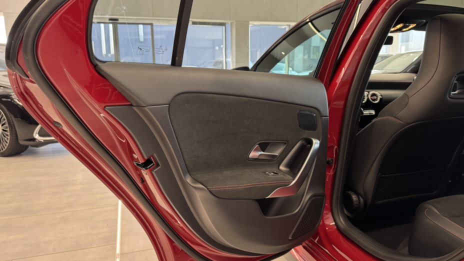 MERCEDES-BENZ A Klasa A 200 AMG Line 7G-DCT