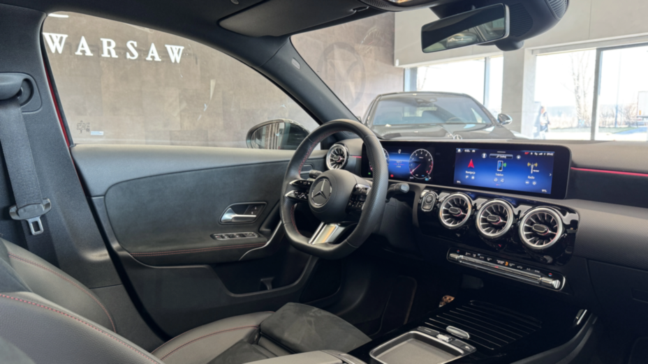 MERCEDES-BENZ A Klasa A 200 AMG Line 7G-DCT