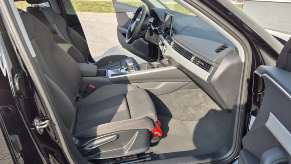 AUDI A4 A4 40 TFSI mHEV Advanced S tronic