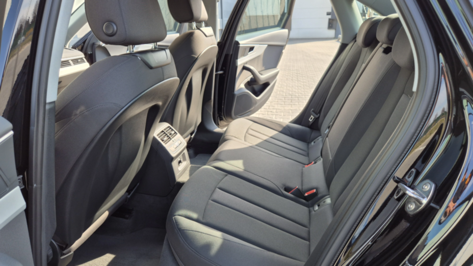 AUDI A4 A4 40 TFSI mHEV Advanced S tronic