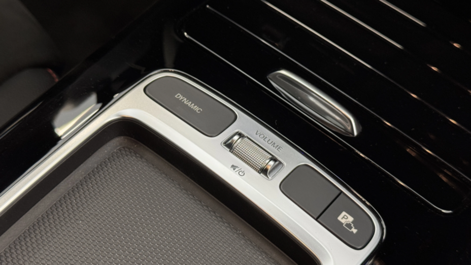 MERCEDES-BENZ CLA CLA 200 AMG Line 7G-DCT