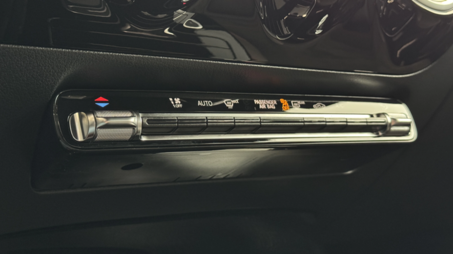 MERCEDES-BENZ A Klasa A 200 AMG Line 7G-DCT