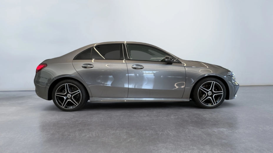 MERCEDES-BENZ A Klasa A 200 AMG Line 7G-DCT