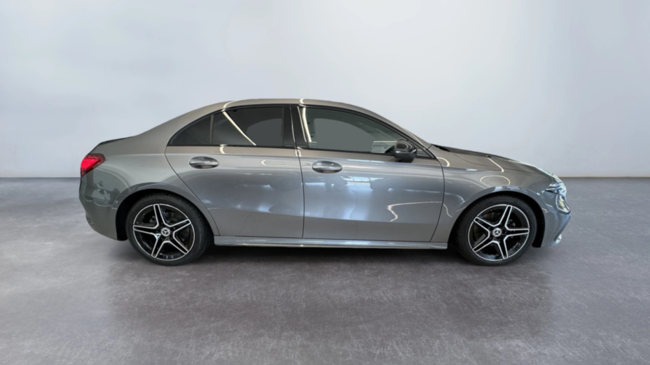 MERCEDES-BENZ A Klasa A 200 AMG Line 7G-DCT