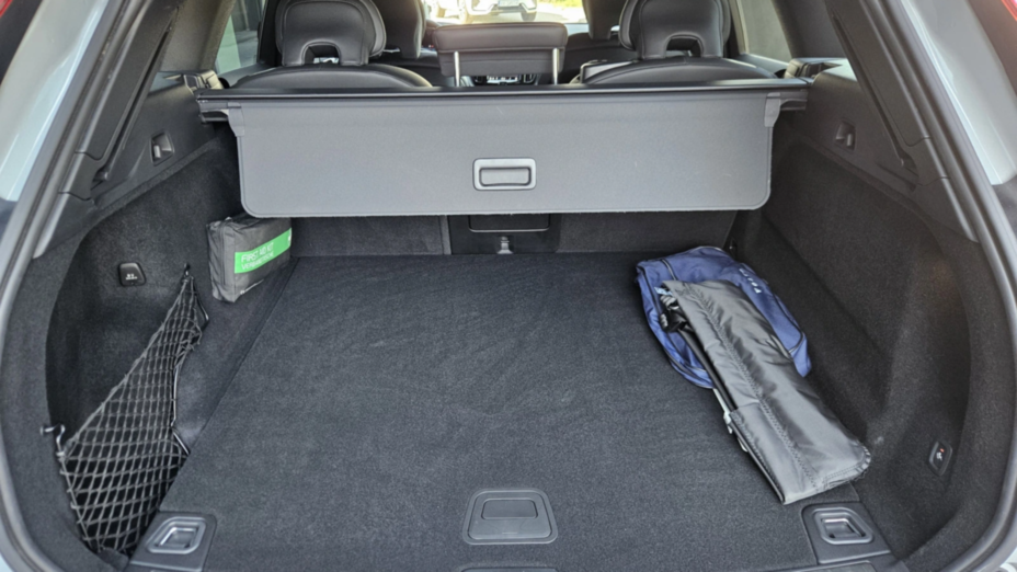 VOLVO XC60 XC60 B4 D AWD Plus Dark aut