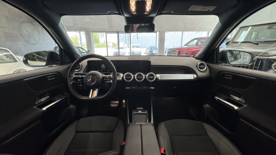 MERCEDES-BENZ GLB GLB 200 AMG Line 7G-DCT