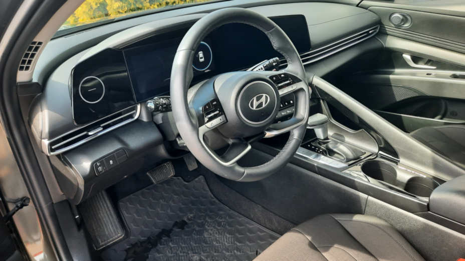 HYUNDAI Elantra Elantra 1.6 Smart CVT