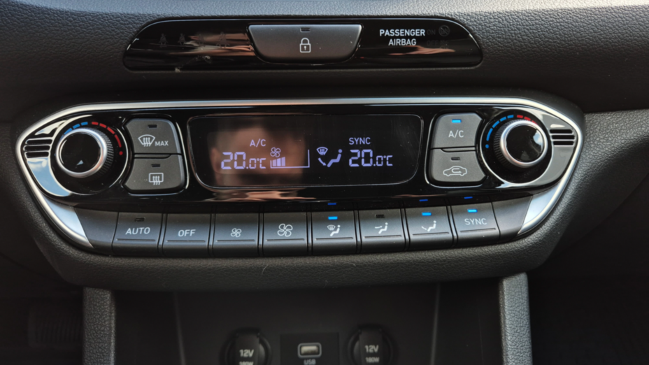 HYUNDAI i30 i30 1.5 T-GDI 48V Smart DCT