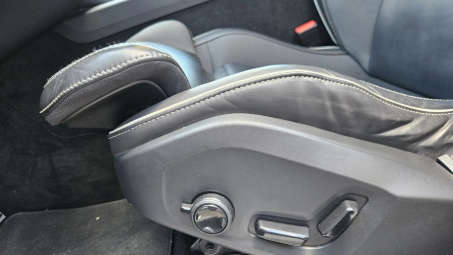 VOLVO XC60 XC60 B5 D AWD R-Design aut