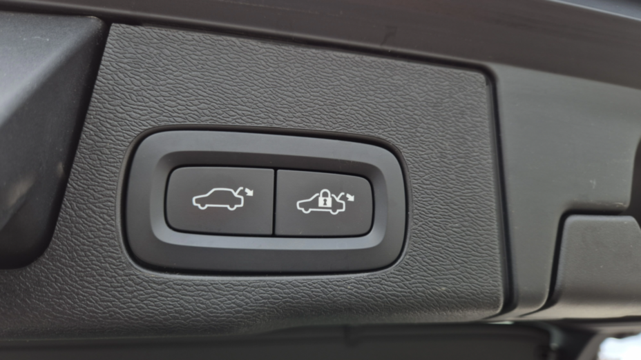 VOLVO XC60 XC60 T8 Plug-In Hybrid AWD Inscription aut