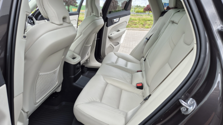 VOLVO XC60 XC60 T8 Plug-In Hybrid AWD Inscription aut