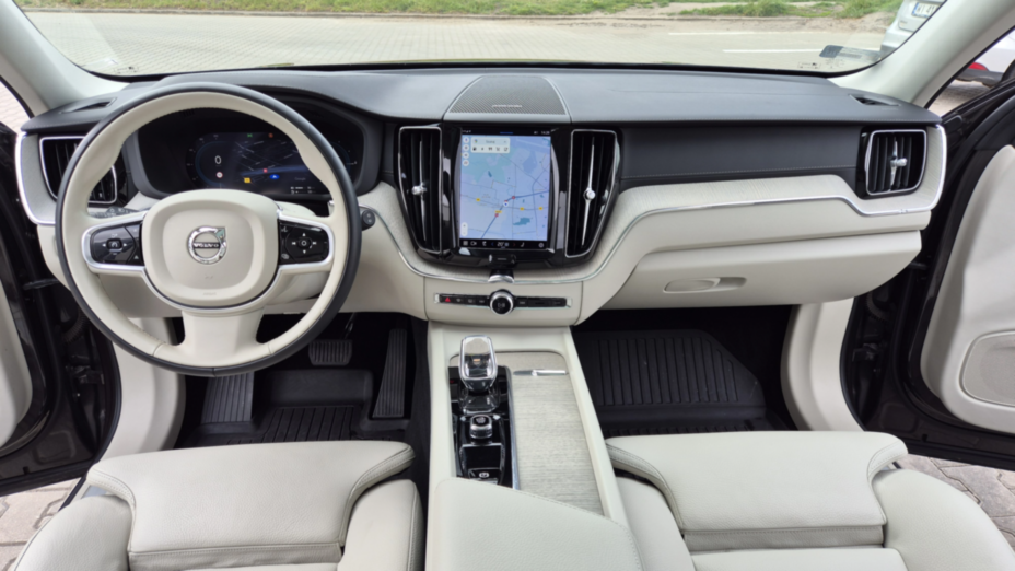 VOLVO XC60 XC60 T8 Plug-In Hybrid AWD Inscription aut