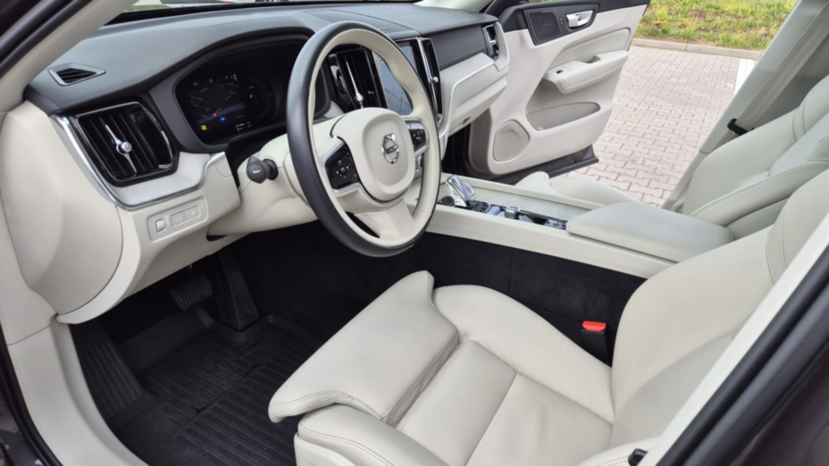 VOLVO XC60 XC60 T8 Plug-In Hybrid AWD Inscription aut